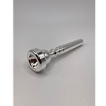 Trumpet Mouthpiece, Bach 3C.
"Genuine Bach mouthpieces-best in the world!"
Embraced as standard by pro musicians.
Ease of response, volume and intonation.
Fairly large cup.
Good for all around use.