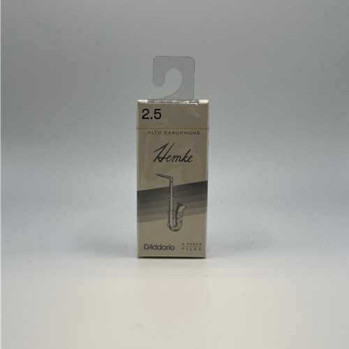 Alto Sax Reeds # 2 1/2 - F. Hemke.
"Dark tone is great for jazz or classical!!!"
French file cut to enhance flexibility.
Slightly thinner tip for quick response.
Premium cane for consistant playability.
Box of 5 reeds.