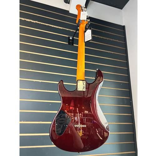 No-nonsense solidbody electric with lightweight alder body
Two Seymour Duncan pickups provide a wide array of amazing tone
3-position blade, master volume, and master tone with push/pull let you split the humbucker as well as dial in a wide variety of tone
C-shaped maple neck with rosewood fingerboard is comfortable and playable
Hardtail bridge with string-saver saddles and Grover locking tuners keep you in tune